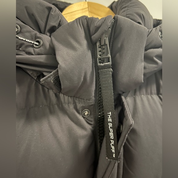 Aritzia Super Puff Vest - Picture 5 of 5